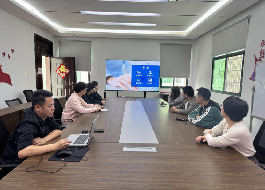 塑造企業(yè)形象  傳承文明風(fēng)尚 -信宏公司開(kāi)展商務(wù)禮儀培訓(xùn)